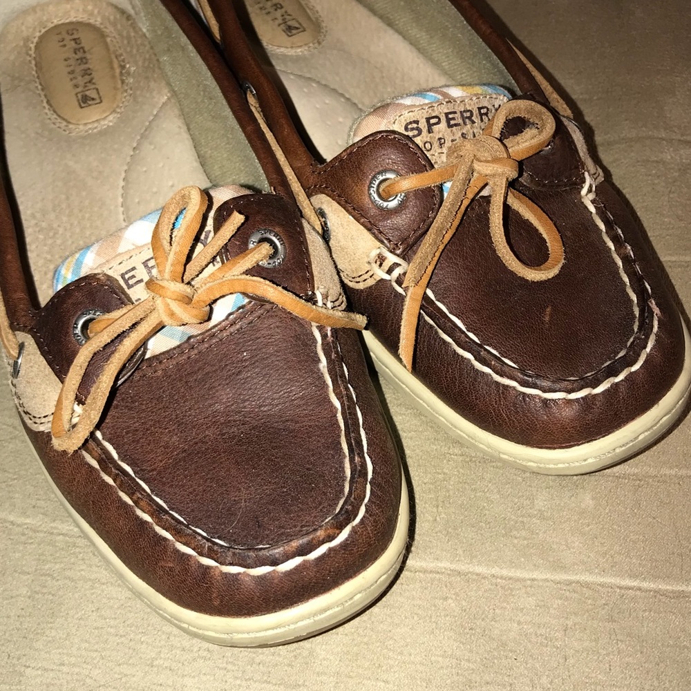 Sperrys with cute plaid pattern